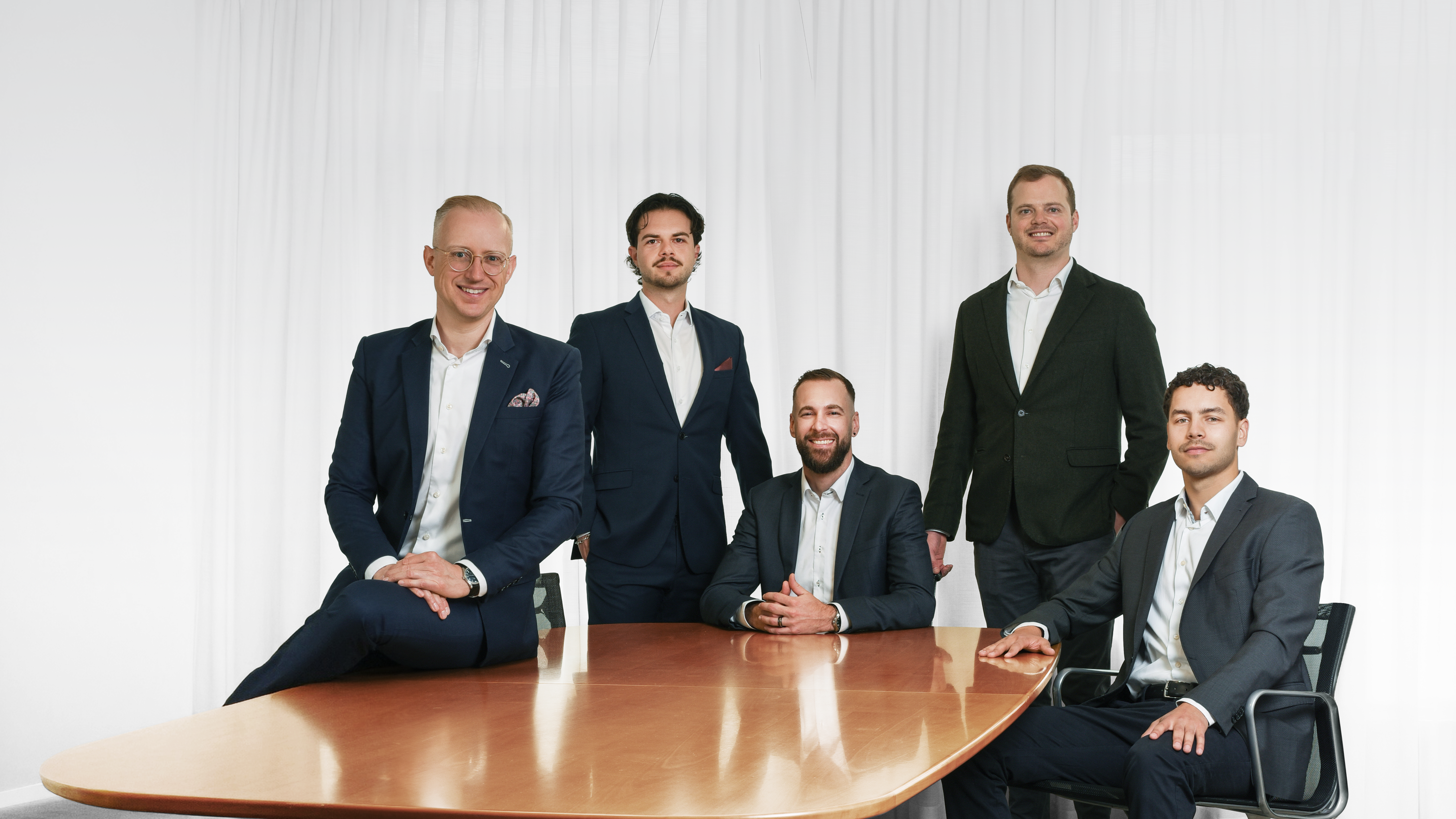 https://www.vfischer-investas.ch/images/content/04_News/01_News/Corporate-Finance/v.FI_Corporate-Finance-Team_2026.png